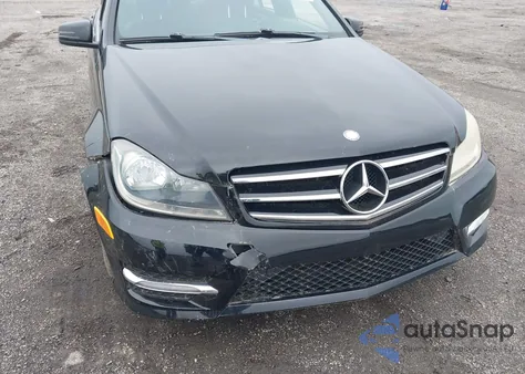 2014 Mercedes-Benz C 300 Luxury 4Matic/Sport 4Matic from USA, damaged, VIN WDDGF8AB6EG205676